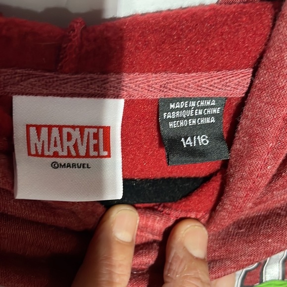 MARVEL AVENGERS HOODED SWEATSHIRT NWOT - Picture 4 of 5